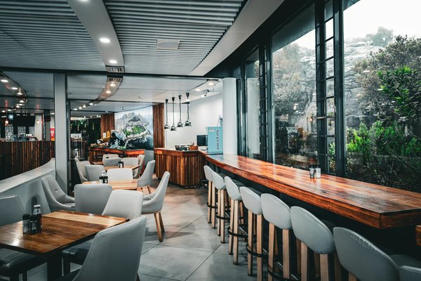 Transform Your UK Kitchen: A Guide to Selecting the Perfect Lighting Fixtures for a Warm and Inviting Atmosphere